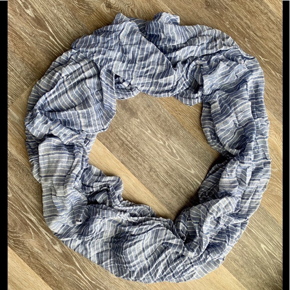 Infinity scarf